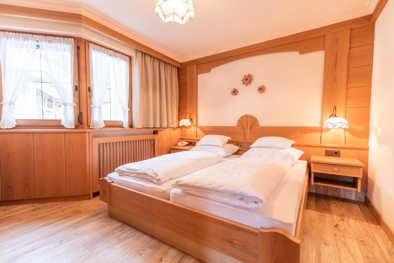 Hotel Garni Apart Tina イシュグル エクステリア 写真