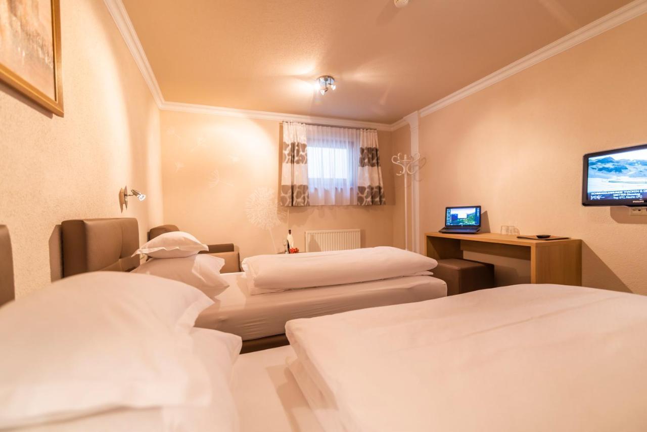 Hotel Garni Apart Tina イシュグル エクステリア 写真
