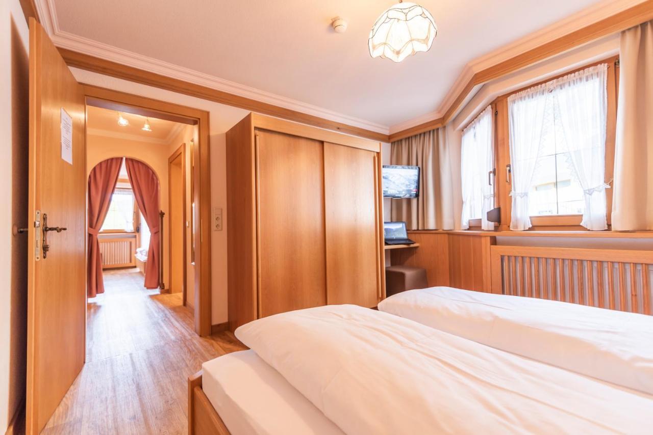 Hotel Garni Apart Tina イシュグル エクステリア 写真