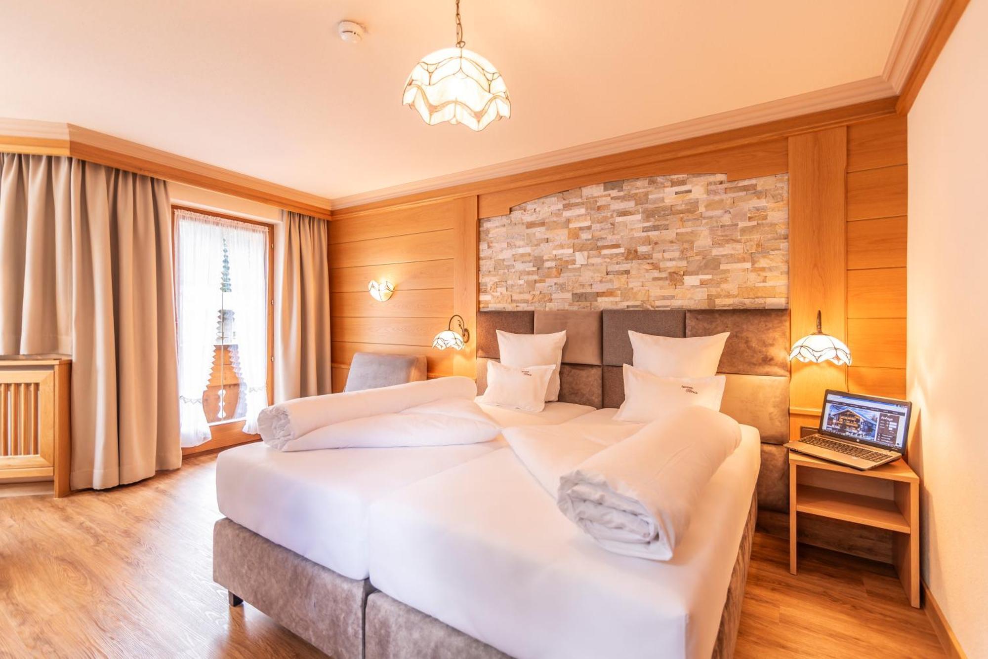 Hotel Garni Apart Tina イシュグル エクステリア 写真