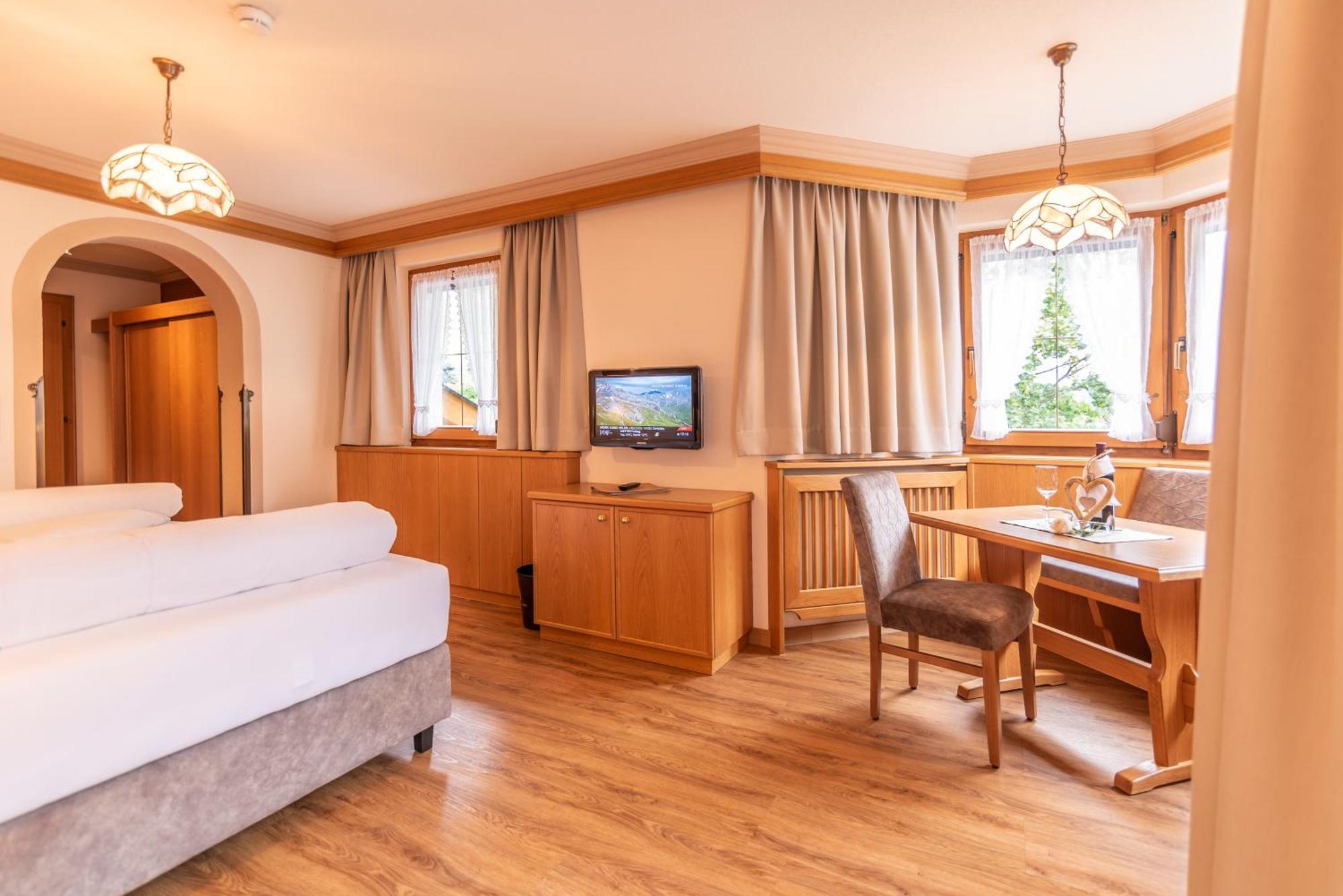 Hotel Garni Apart Tina イシュグル エクステリア 写真