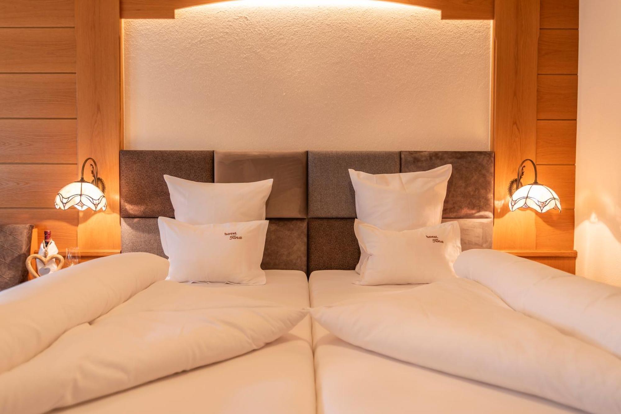 Hotel Garni Apart Tina イシュグル エクステリア 写真