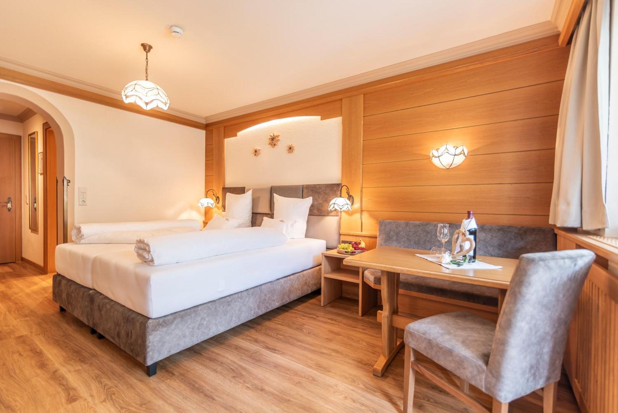 Hotel Garni Apart Tina イシュグル エクステリア 写真